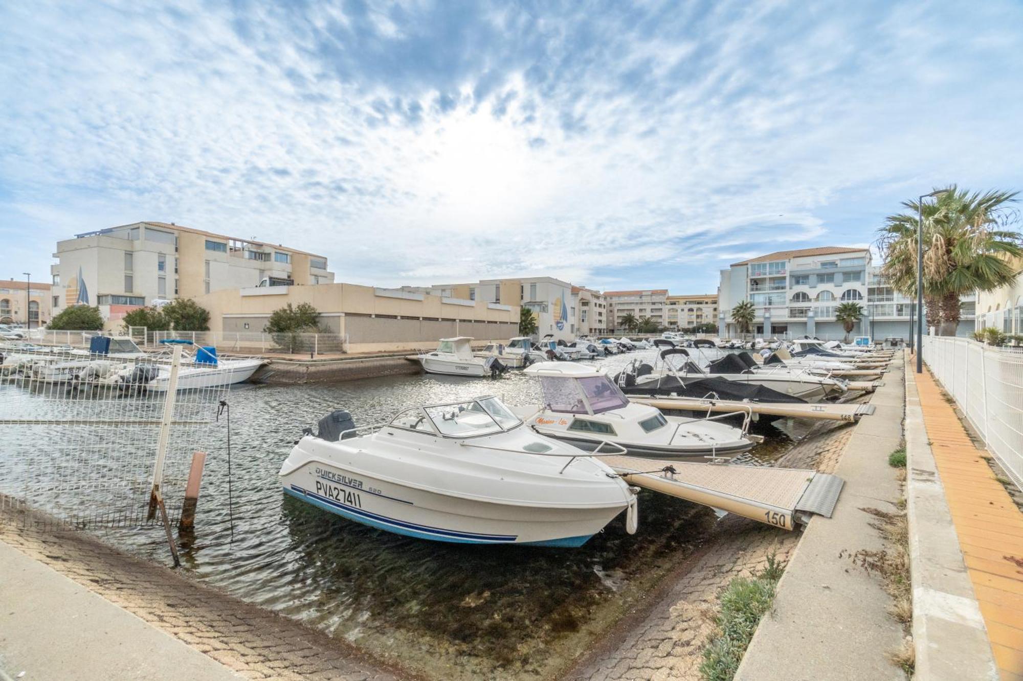Appt T2 Cabine Clim Parking Privee Vu Mer Sete Exterior photo